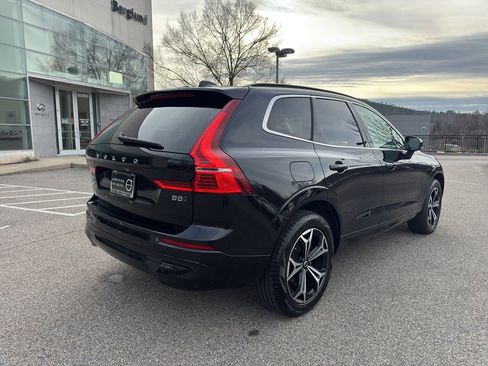 Certified 2022 Volvo XC60 B5 Momentum w/ Climate Package image 9