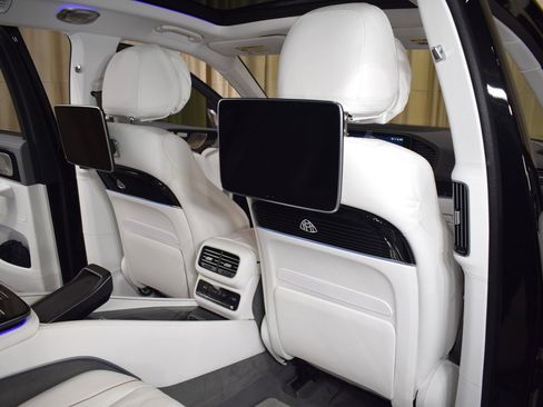 Used 2025 Mercedes-Benz Maybach GLS 600 4MATIC image 20