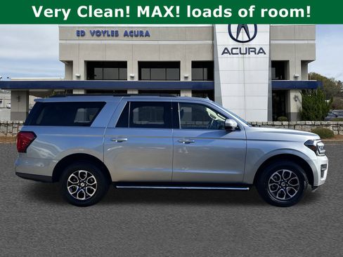 Used 2023 Ford Expedition Max XLT image 4