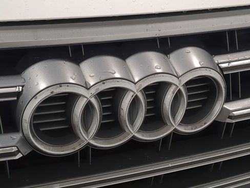 Used 2018 Audi SQ5 Premium Plus w/ Navigation Package image 23