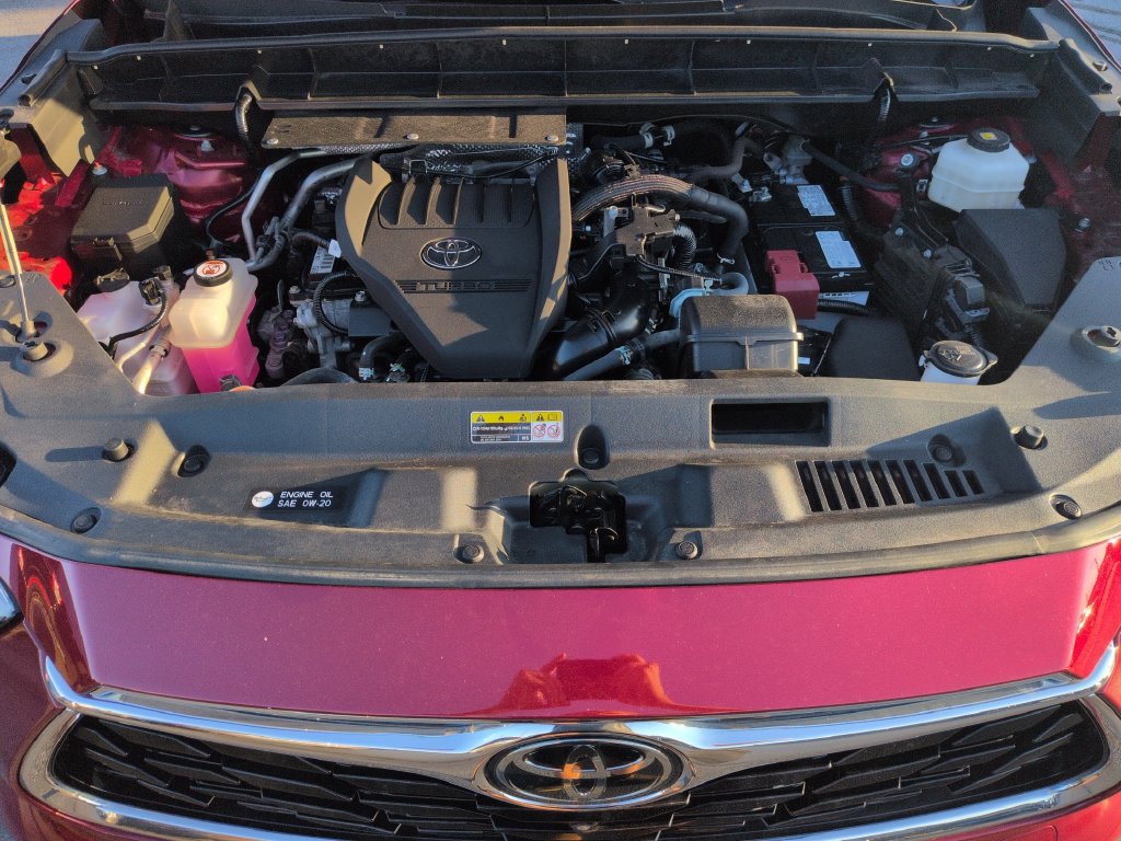 Used 2023 Toyota Highlander Platinum FWD image 22