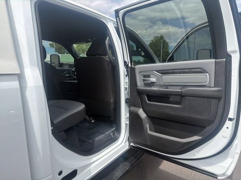 Used 2022 RAM 2500 Big Horn w/ Cold Weather Group AWD/4WD image 32