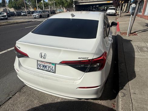 Used 2023 Honda Civic Sport image 5