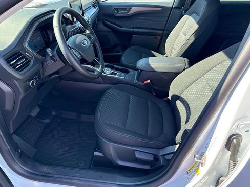 New 2026 Ford Escape Active w/ Cold Weather Package FWD image 9