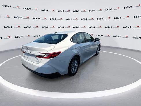 Used 2025 Toyota Camry LE FWD image 8