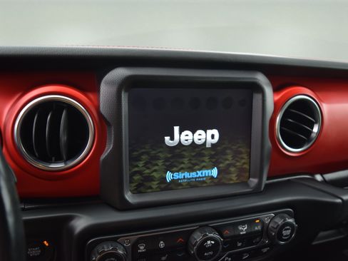 Used 2020 Jeep Wrangler Unlimited Rubicon w/ Dual Top Group AWD/4WD image 13