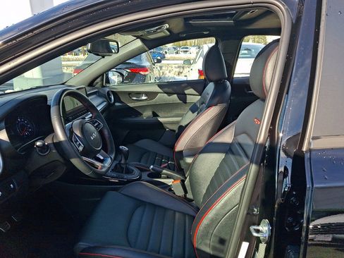 Used 2022 Kia Forte GT image 25