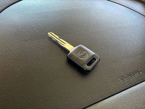 Used 2013 Nissan Versa S Plus image 28