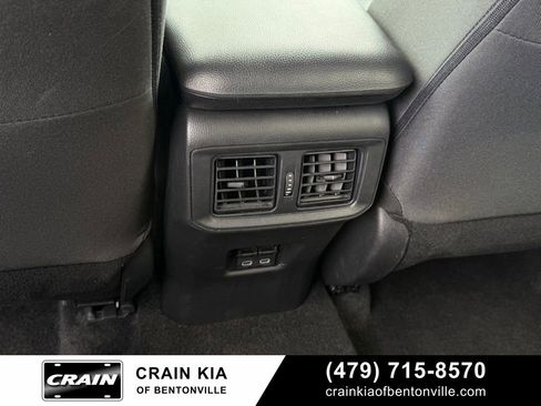 Used 2024 Toyota RAV4 XLE FWD image 28