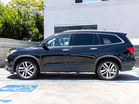 Used 2017 Honda Pilot Touring image 9