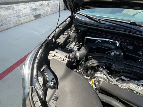 Used 2025 Subaru Outback Limited AWD/4WD image 32