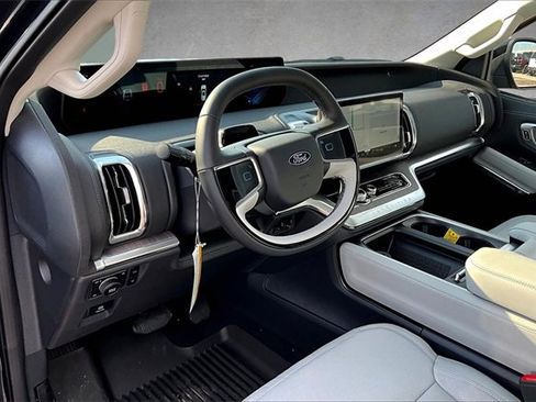 New 2025 Ford Expedition Platinum w/ Platinum Ultimate Package image 6