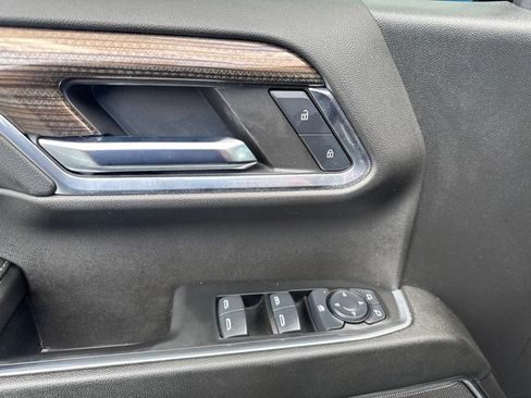 Used 2024 Chevrolet Silverado 1500 LT AWD/4WD image 18