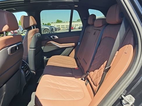 Used 2024 BMW X5 xDrive40i w/ Climate Comfort Package AWD/4WD image 5
