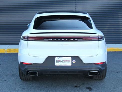Certified 2025 Porsche Cayenne Coupe image 7