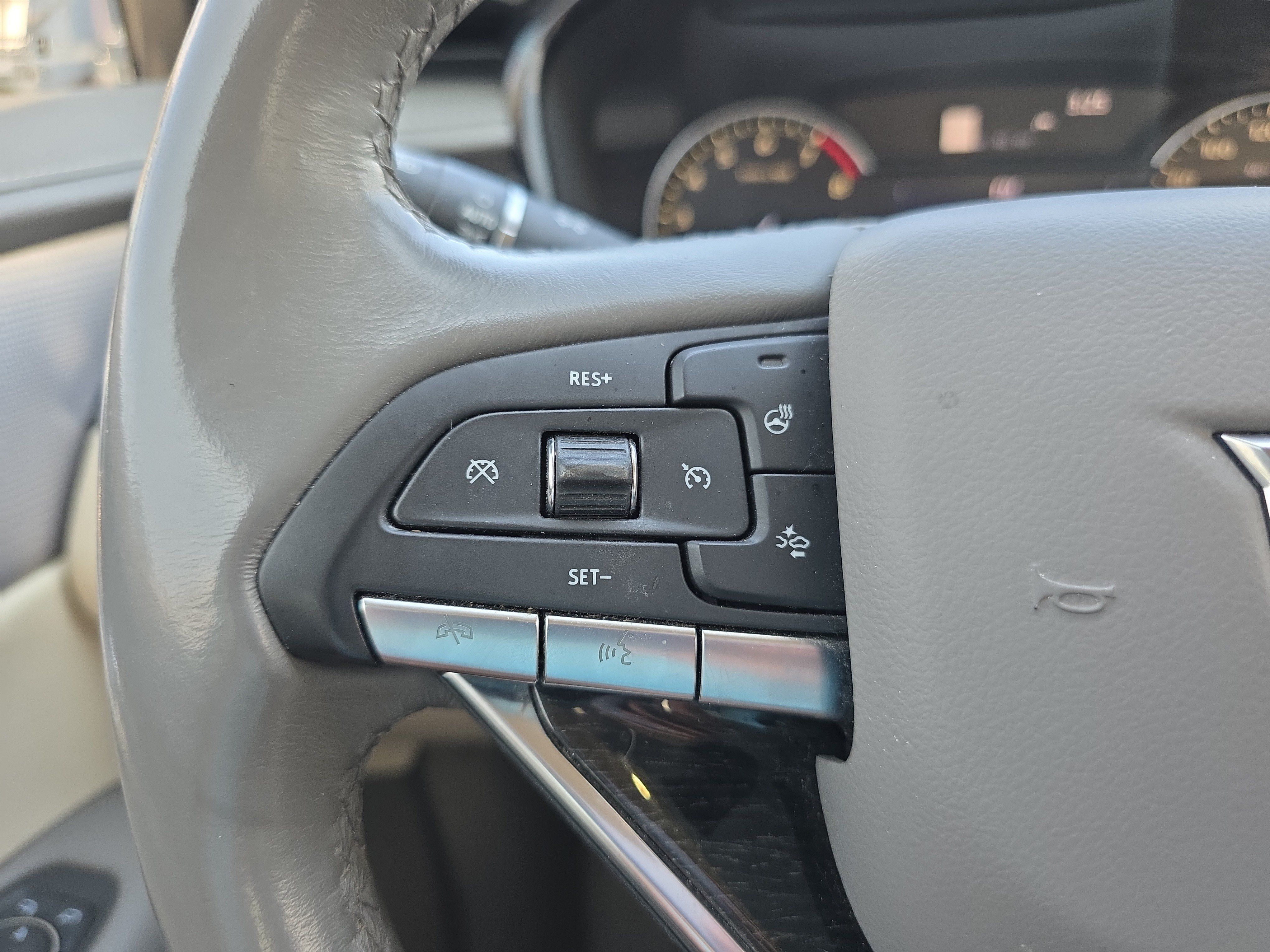 Used 2023 Cadillac XT6 Premium Luxury FWD image 20