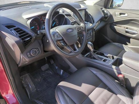 Used 2019 Ford Escape Titanium image 10