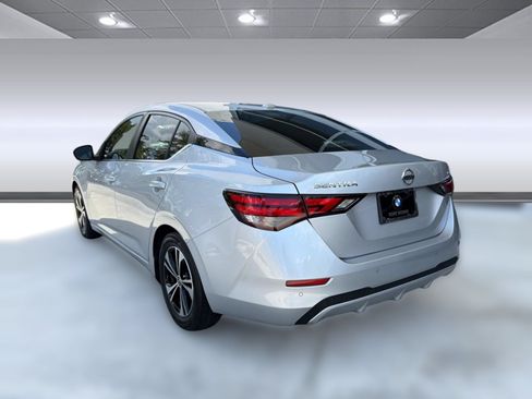 Used 2022 Nissan Sentra SV FWD image 2