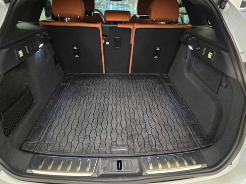 Used 2025 Jaguar F-PACE R-Dynamic S image 17