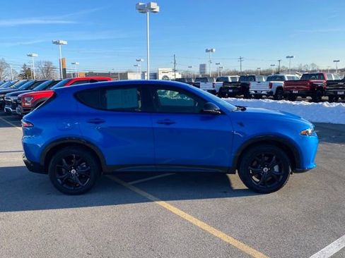 Used 2024 Dodge Hornet R/T w/ R/T Blacktop Package image 6