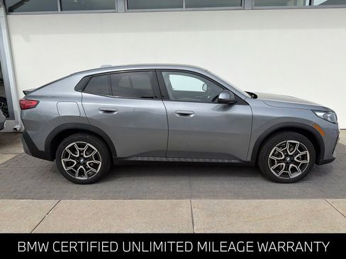 Certified 2025 BMW X2 xDrive28i w/ Convenience Package AWD/4WD image 4