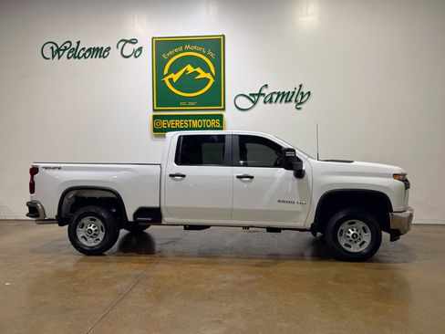 Used 2021 Chevrolet Silverado 2500 W/T w/ WT Convenience Package image 9