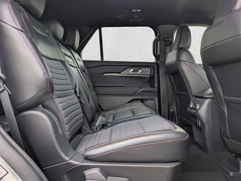 Used 2025 Ford Explorer ST-Line w/ ST-Line Street Pack AWD/4WD image 20