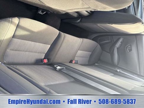 Used 2024 Nissan Sentra SV FWD image 15