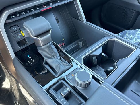 New 2026 Toyota Tundra Limited AWD/4WD image 16