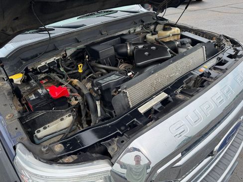 Used 2011 Ford F250 XLT w/ Advanced Security Group AWD/4WD image 23