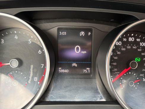 Used 2020 Volkswagen Tiguan S image 58