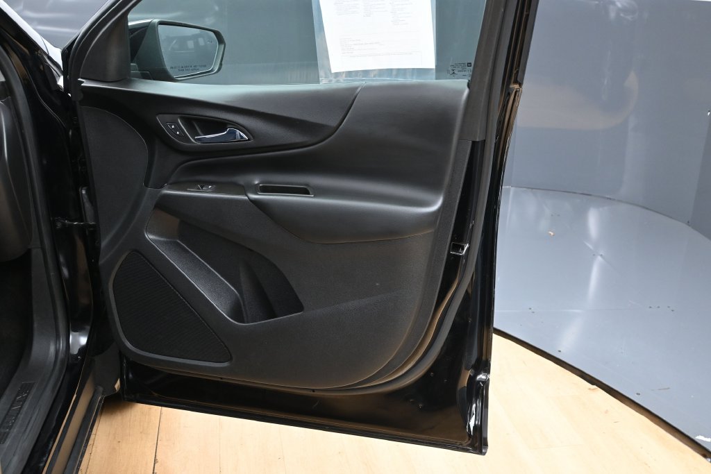 Used 2022 Chevrolet Equinox LT AWD/4WD image 24
