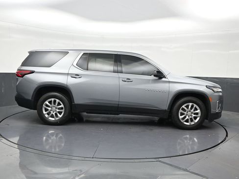 Used 2023 Chevrolet Traverse LS FWD image 7