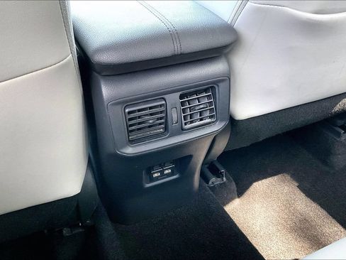 Used 2021 Toyota RAV4 XLE Premium AWD/4WD image 10