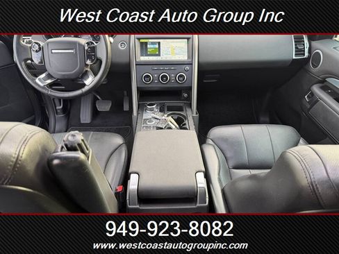 Used 2020 Land Rover Discovery Landmark AWD/4WD image 6