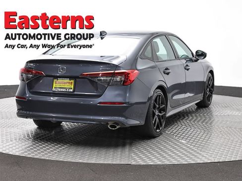 Used 2023 Honda Civic Sport image 5
