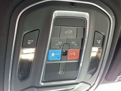 Used 2023 Jeep Grand Cherokee Altitude AWD/4WD image 22
