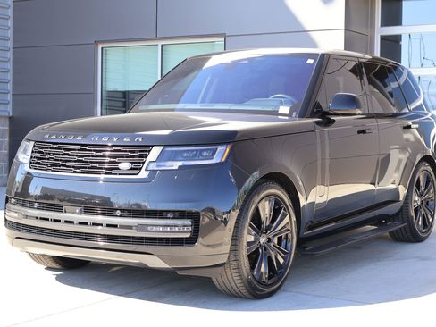 Certified 2023 Land Rover Range Rover SE image 1