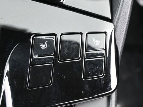 Used 2025 Kia Sportage LX image 17