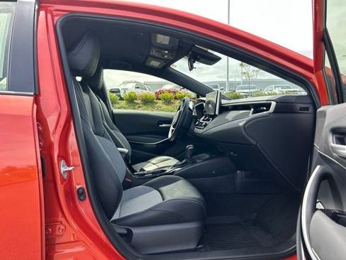 Used 2025 Toyota Corolla XSE FWD image 13
