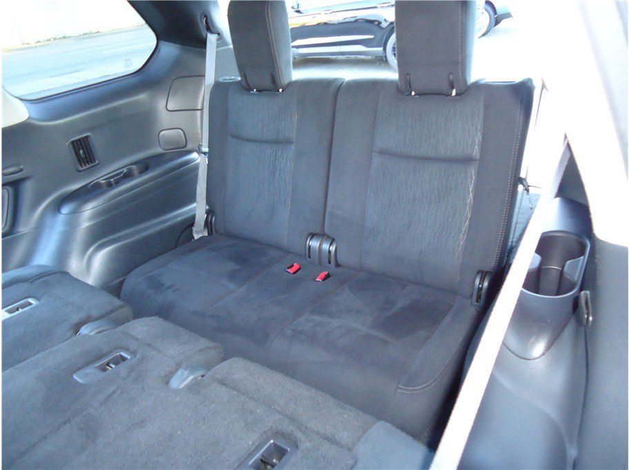Used 2013 Nissan Pathfinder SV AWD/4WD image 17