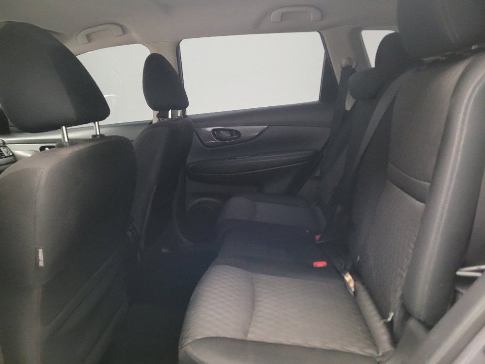 Used 2020 Nissan Rogue S FWD image 18