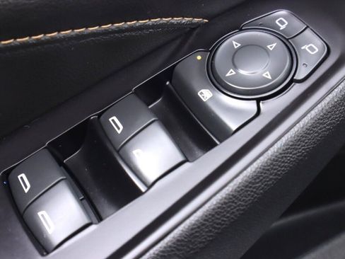 Used 2020 Chevrolet Traverse LS FWD image 28