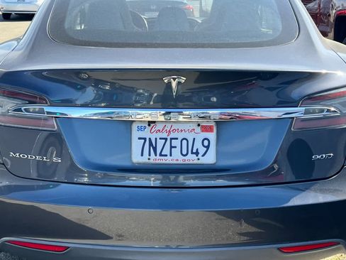 Used 2015 Tesla Model S 85D image 19