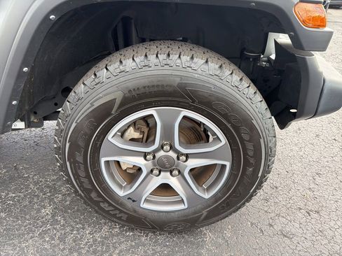 Used 2022 Jeep Wrangler Sport S image 34