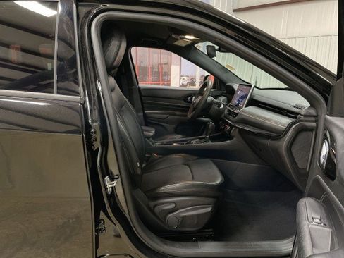 Used 2022 Jeep Compass Latitude FWD image 25