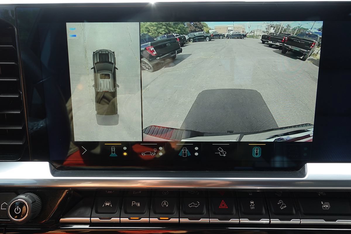 Used 2022 Chevrolet Silverado 1500 LT Trail Boss w/ LT Trail Boss Premium Package AWD/4WD image 63
