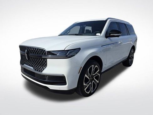 New 2026 Lincoln Navigator Reserve image 5