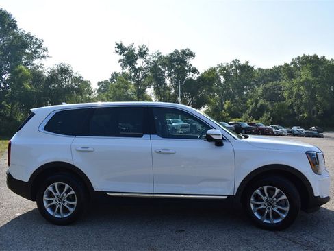 Used 2022 Kia Telluride LX image 9