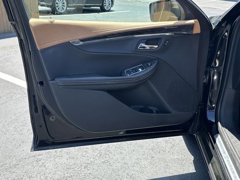 Used 2014 Chevrolet Impala LTZ FWD image 10